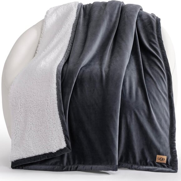 UGG Bliss Throw Blanket Plush Soft Fleece Fluffy Blankets.